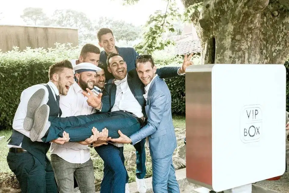 8-vip-box-photo-de-groupe_3_161896-167820500438666