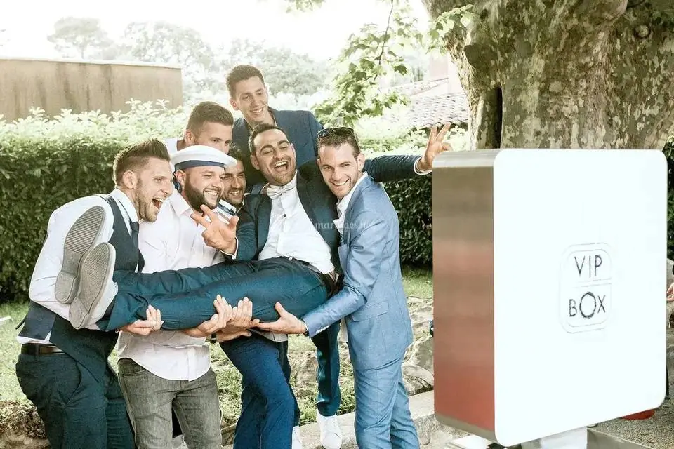 VIP BOX 19 Photobooth-borne-photo-pratique-3